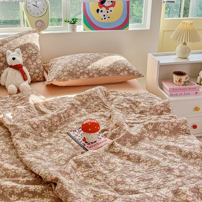 91家纺网 家纺一手货源 找家纺 利禾家纺 2026春夏新款泡芙纱简约四件套夏被四件套夏凉被空调被 桔园-简约