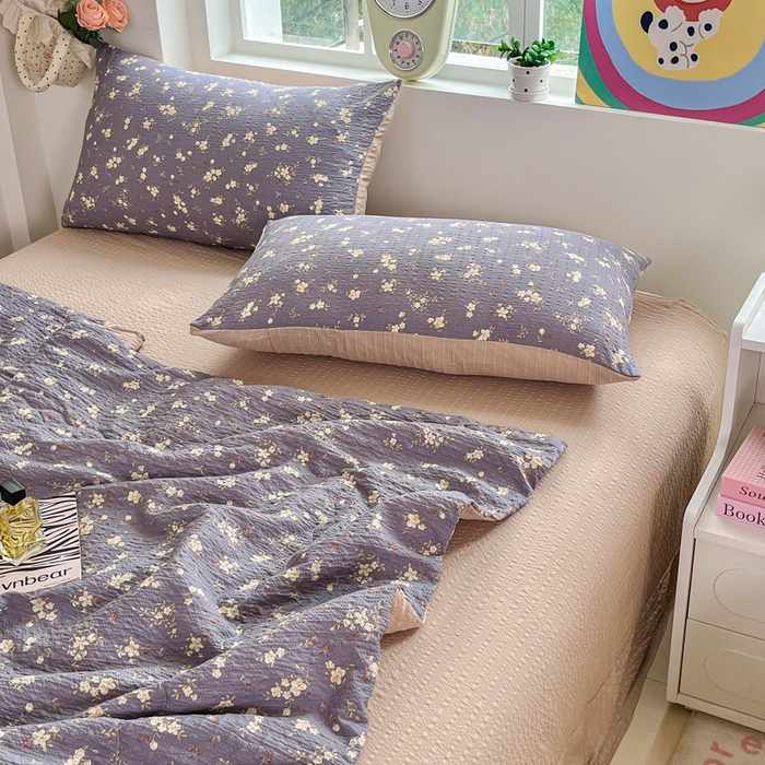 91家纺网 家纺一手货源 找家纺 利禾家纺 2026春夏新款泡芙纱简约四件套夏被四件套夏凉被空调被 米兰灰-简约