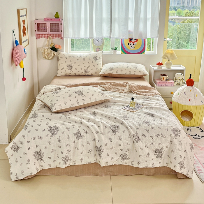 91家纺网 家纺一手货源 找家纺 利禾家纺 2026春夏新款泡芙纱简约四件套夏被四件套夏凉被空调被 南洋-简约