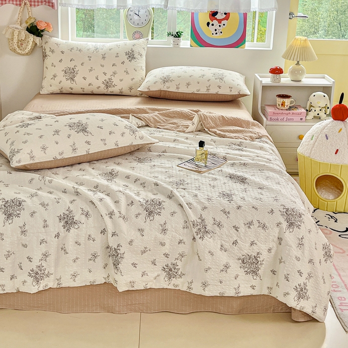 91家纺网 家纺一手货源 找家纺 利禾家纺 2026春夏新款泡芙纱简约四件套夏被四件套夏凉被空调被 南洋-简约