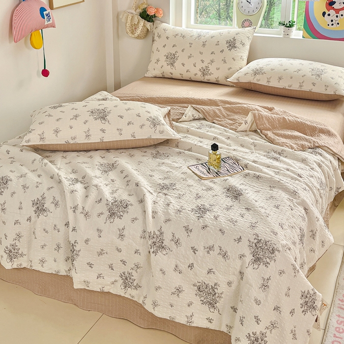 91家纺网 家纺一手货源 找家纺 利禾家纺 2026春夏新款泡芙纱简约四件套夏被四件套夏凉被空调被 南洋-简约