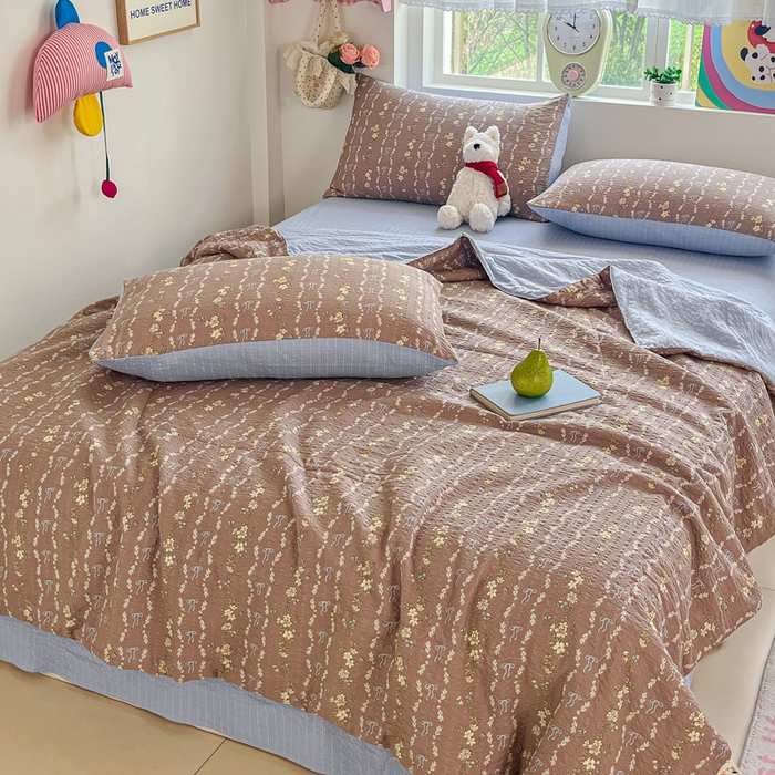 91家纺网 家纺一手货源 找家纺 利禾家纺 2026春夏新款泡芙纱简约四件套夏被四件套夏凉被空调被 情人节咖-简约