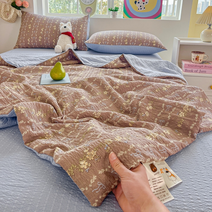 91家纺网 家纺一手货源 找家纺 利禾家纺 2026春夏新款泡芙纱简约四件套夏被四件套夏凉被空调被 情人节咖-简约