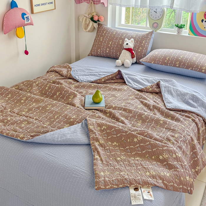 91家纺网 家纺一手货源 找家纺 利禾家纺 2026春夏新款泡芙纱简约四件套夏被四件套夏凉被空调被 情人节咖-简约