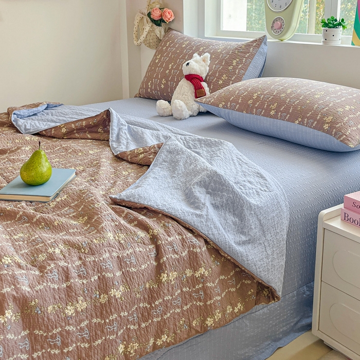 91家纺网 家纺一手货源 找家纺 利禾家纺 2026春夏新款泡芙纱简约四件套夏被四件套夏凉被空调被 情人节咖-简约