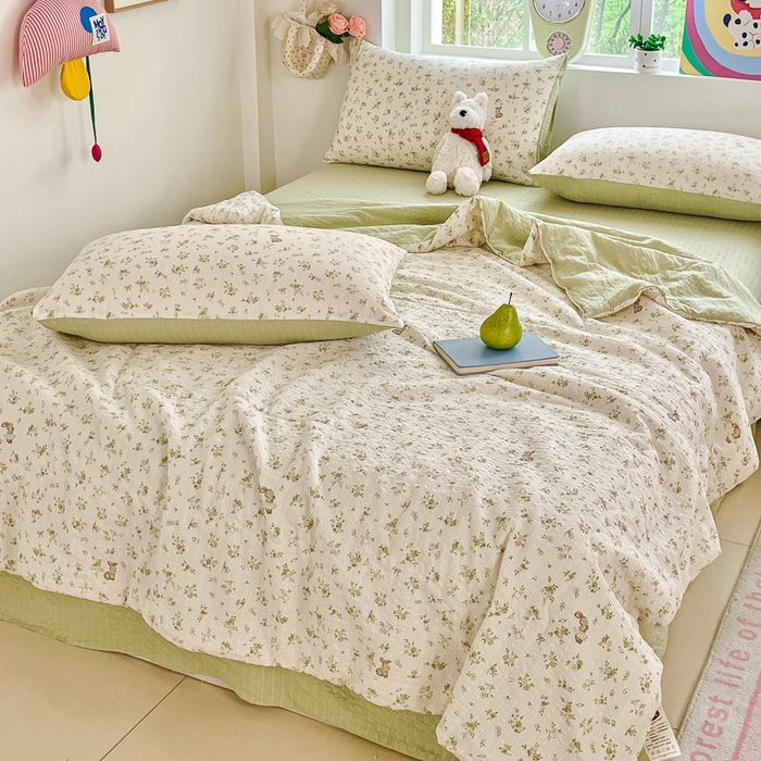 91家纺网 家纺一手货源 找家纺 利禾家纺 2026春夏新款泡芙纱简约四件套夏被四件套夏凉被空调被 叶初开-简约