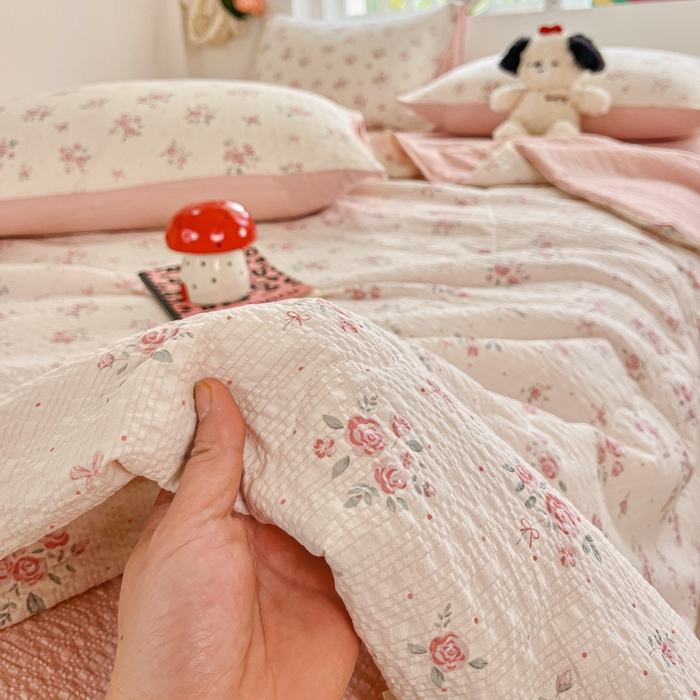 91家纺网 家纺一手货源 找家纺 利禾家纺 2026春夏新款泡芙纱简约四件套夏被四件套夏凉被空调被 月光-简约