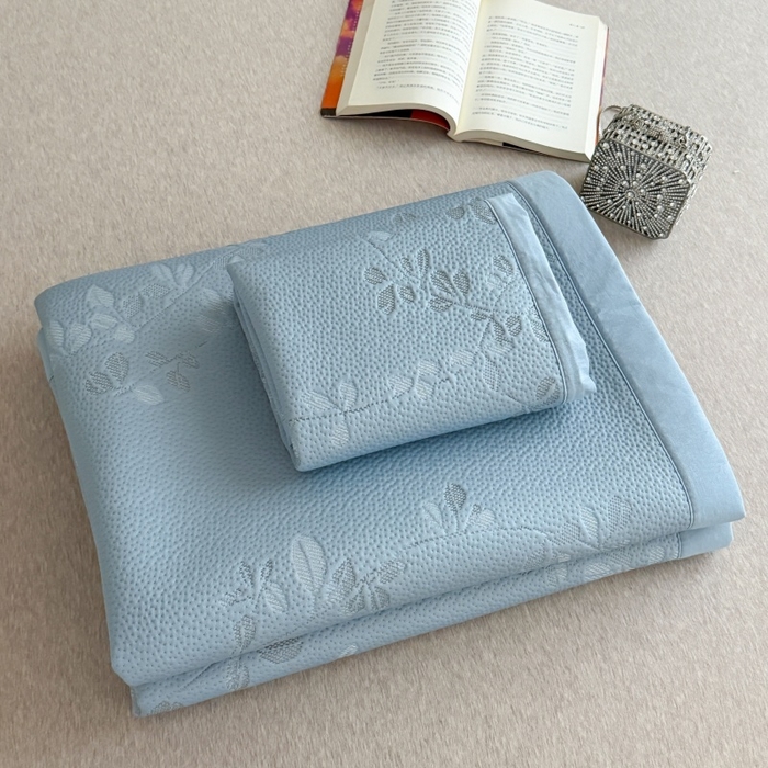 91家纺网 家纺一手货源 找家纺 （总）吾欢心 2026新款高端复合三明治PE乙纶双面提花高克重凉席三件套浅夏系列