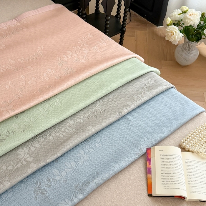 91家纺网 家纺一手货源 找家纺 吾欢心 2026新款高端复合三明治PE乙纶双面提花高克重凉席三件套浅夏系列 组合图仅供展示不可下单