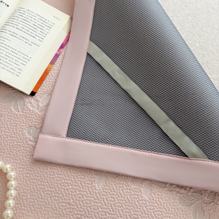 91家纺网 家纺一手货源 找家纺 吾欢心 2026新款高端复合三明治PE乙纶双面提花高克重凉席三件套浅夏系列 PE浅夏粉-床席款