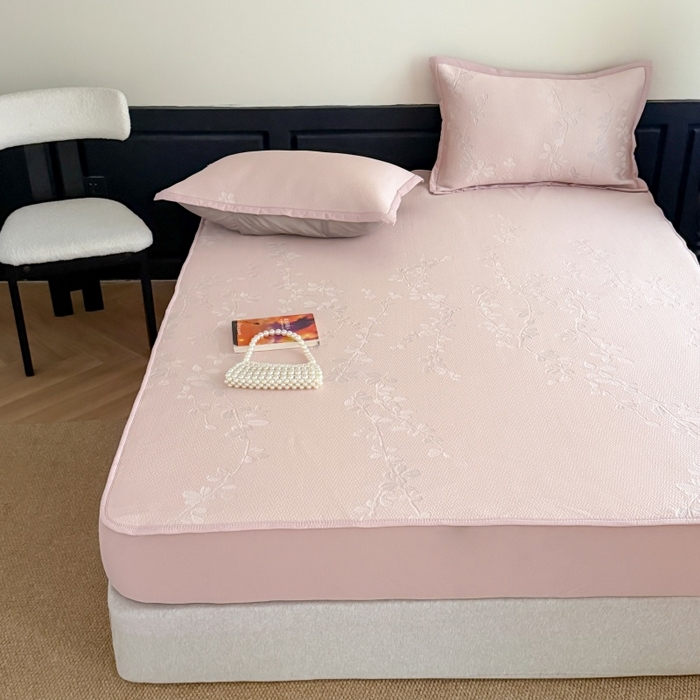 91家纺网 家纺一手货源 找家纺 吾欢心 2026新款高端复合三明治PE乙纶双面提花高克重凉席三件套浅夏系列 PE浅夏粉-床笠款