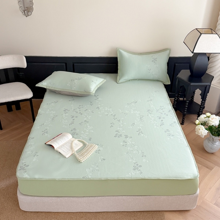 91家纺网 家纺一手货源 找家纺 吾欢心 2026新款高端复合三明治PE乙纶双面提花高克重凉席三件套浅夏系列 PE浅夏绿-床笠款