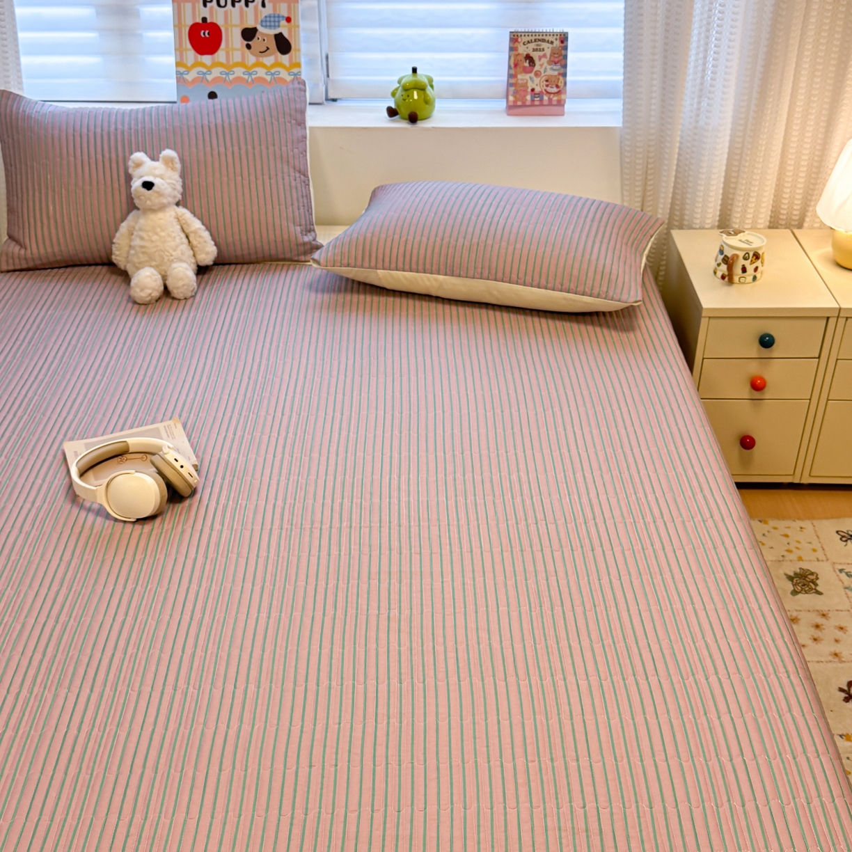 91家纺网 家纺一手货源 找家纺 慕尚家纺 2026新款简约风条纹床盖三件套 粉豆沙+绿条纹