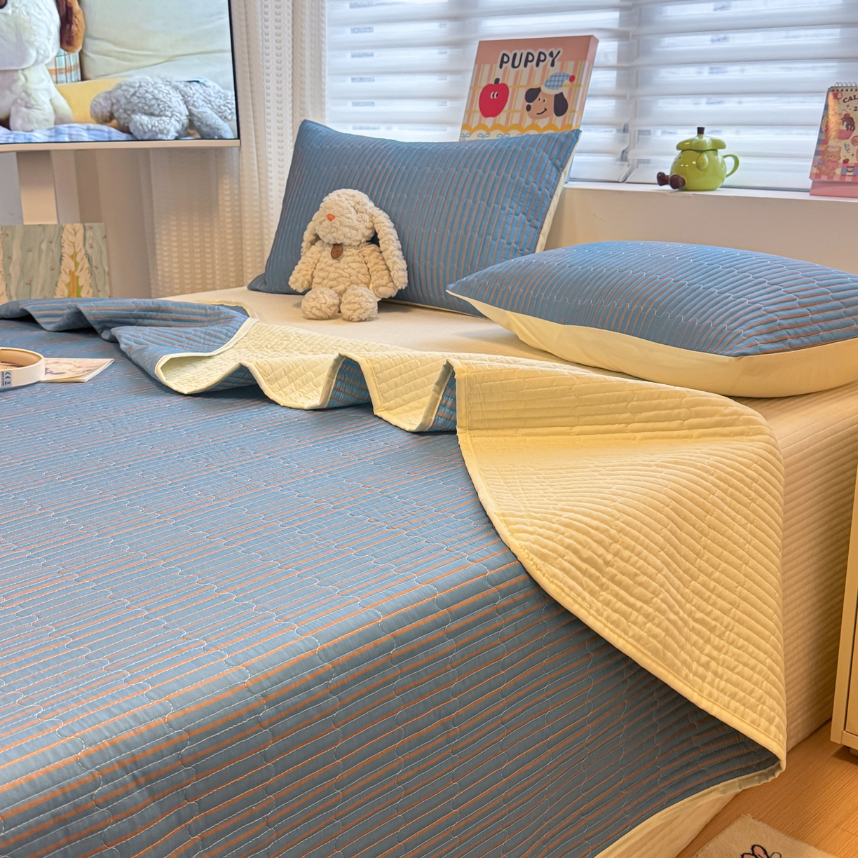 91家纺网 家纺一手货源 找家纺 慕尚家纺 2026新款简约风条纹床盖三件套 深蓝+咖棕条纹