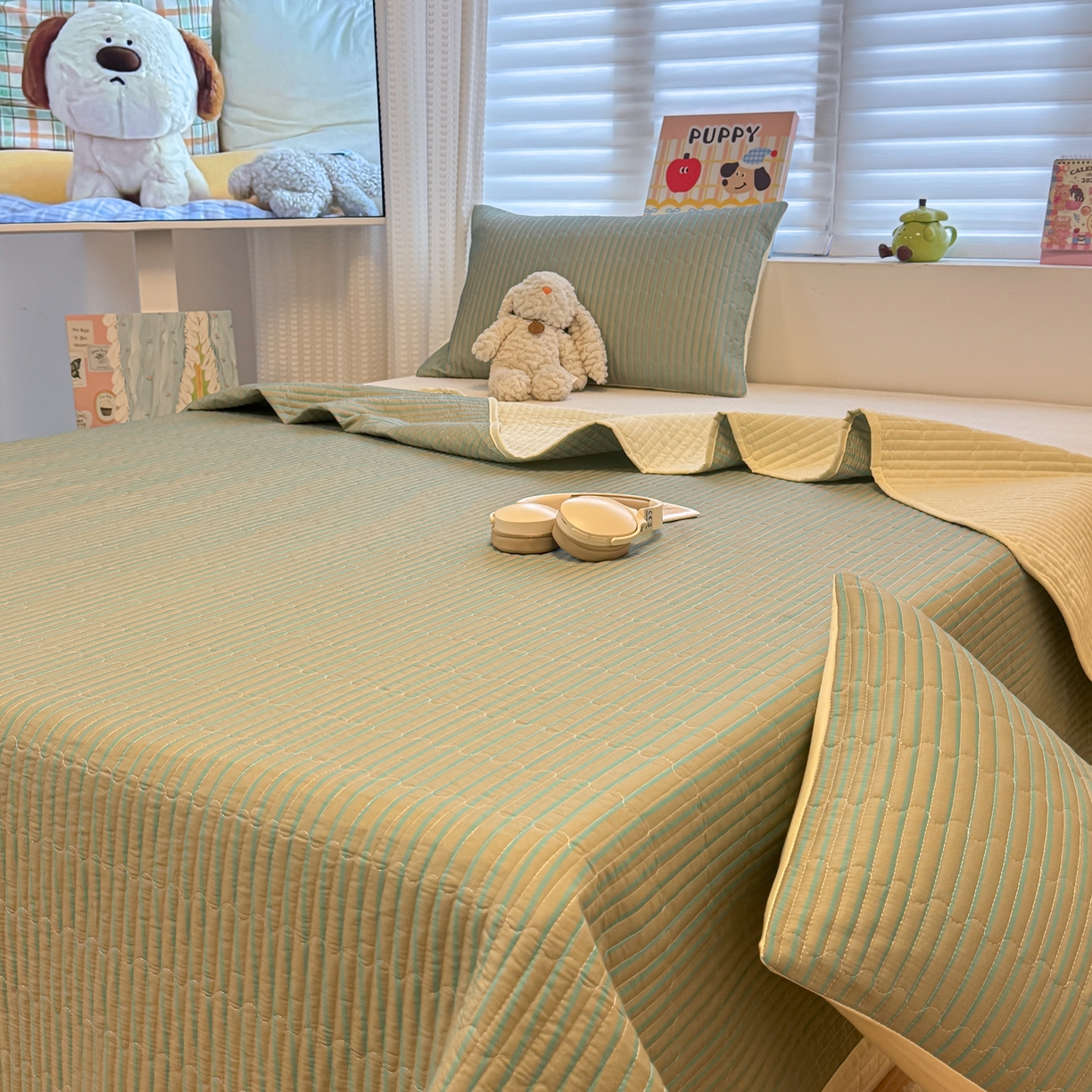 91家纺网 家纺一手货源 找家纺 慕尚家纺 2026新款简约风条纹床盖三件套 咖+绿条纹