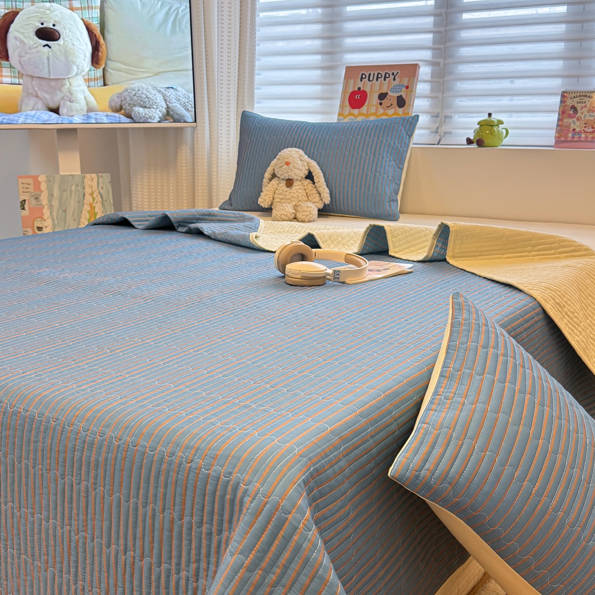 91家纺网 家纺一手货源 找家纺 慕尚家纺 2026新款简约风条纹床盖三件套 深蓝+咖棕条纹