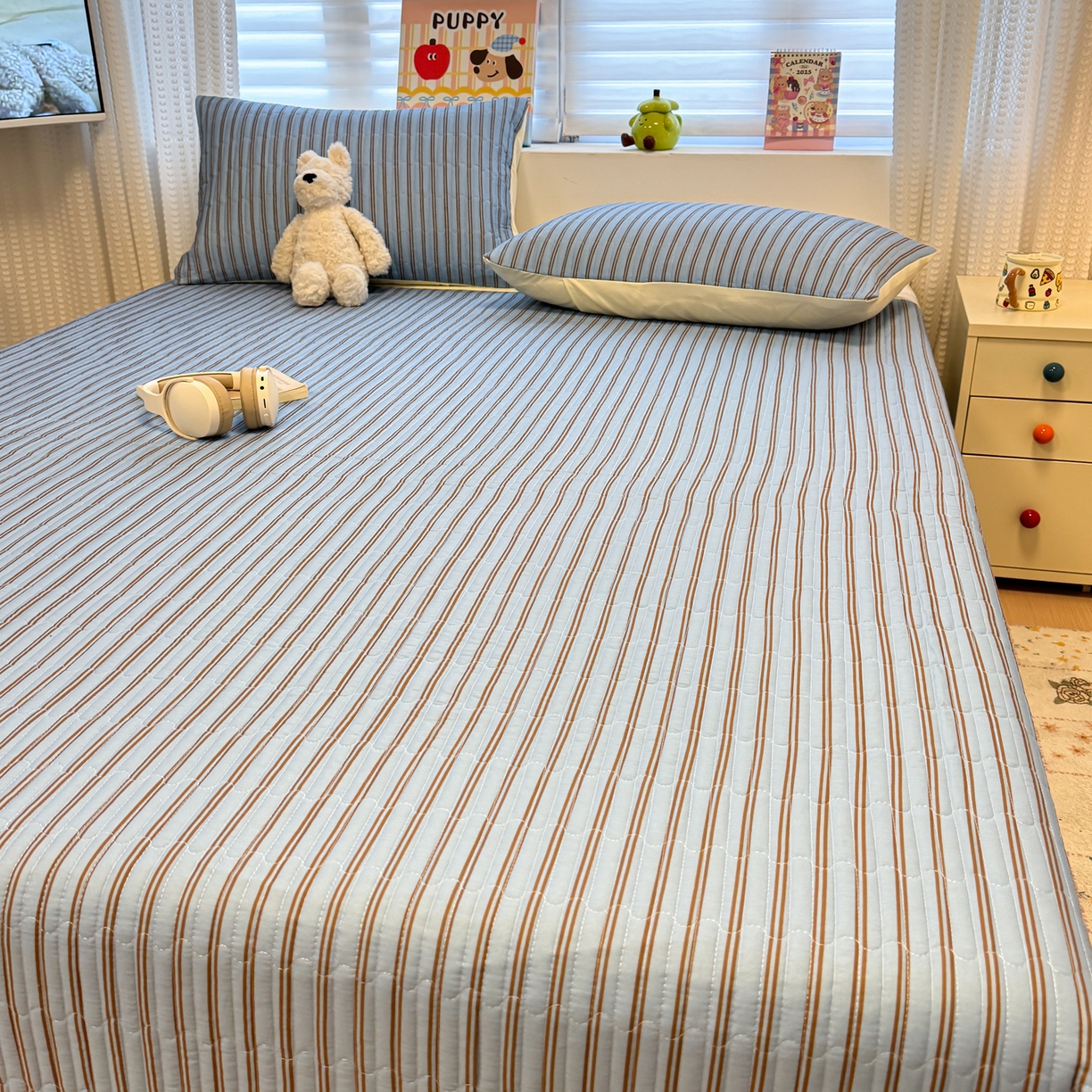 91家纺网 家纺一手货源 找家纺 慕尚家纺 2026新款简约风条纹床盖三件套 天空蓝+咖条纹