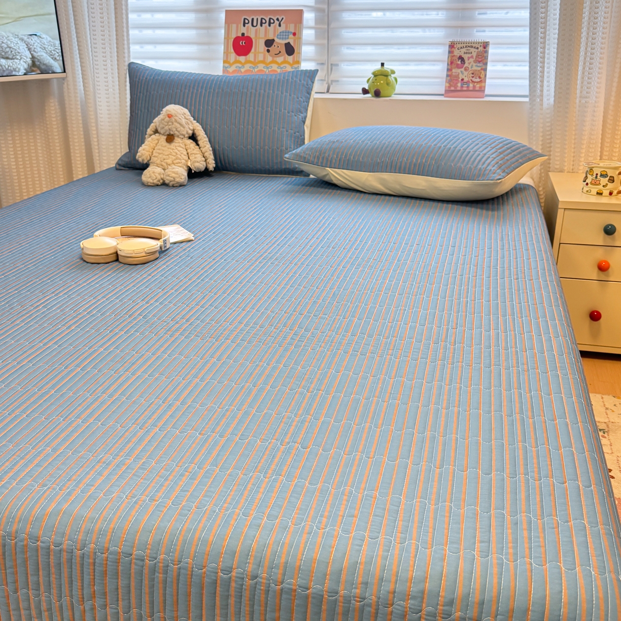 91家纺网 家纺一手货源 找家纺 慕尚家纺 2026新款简约风条纹床盖三件套 深蓝+咖棕条纹