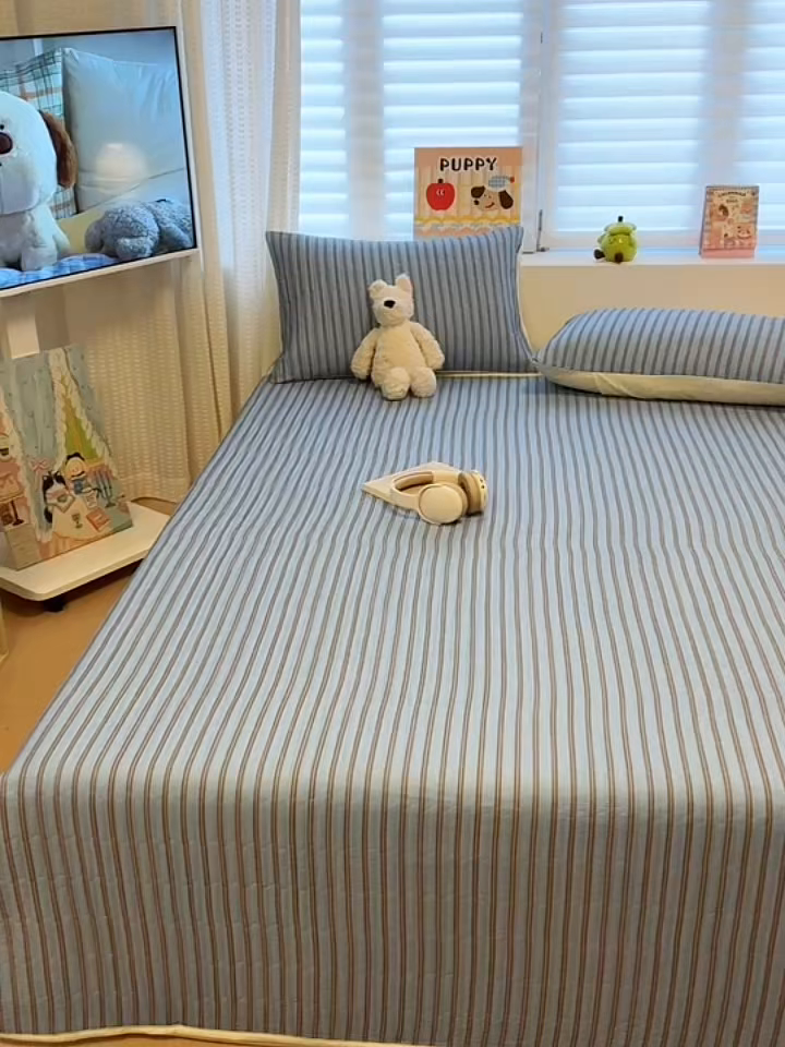 91家纺网 家纺一手货源 找家纺 慕尚家纺 2026新款简约风条纹床盖三件套 天空蓝+咖条纹