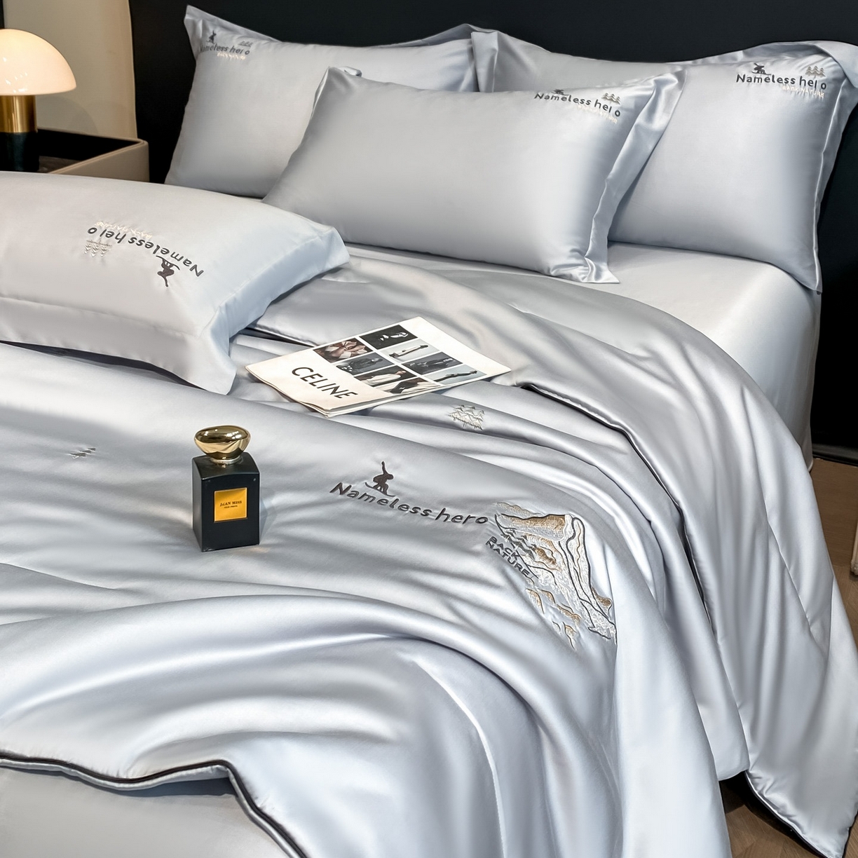 91家纺网 家纺一手货源 找家纺 （总）新方向 2026刺绣A类20%蚕丝天丝棉夏被四件套 65%60s兰精天丝 35%100支长绒棉-超越者