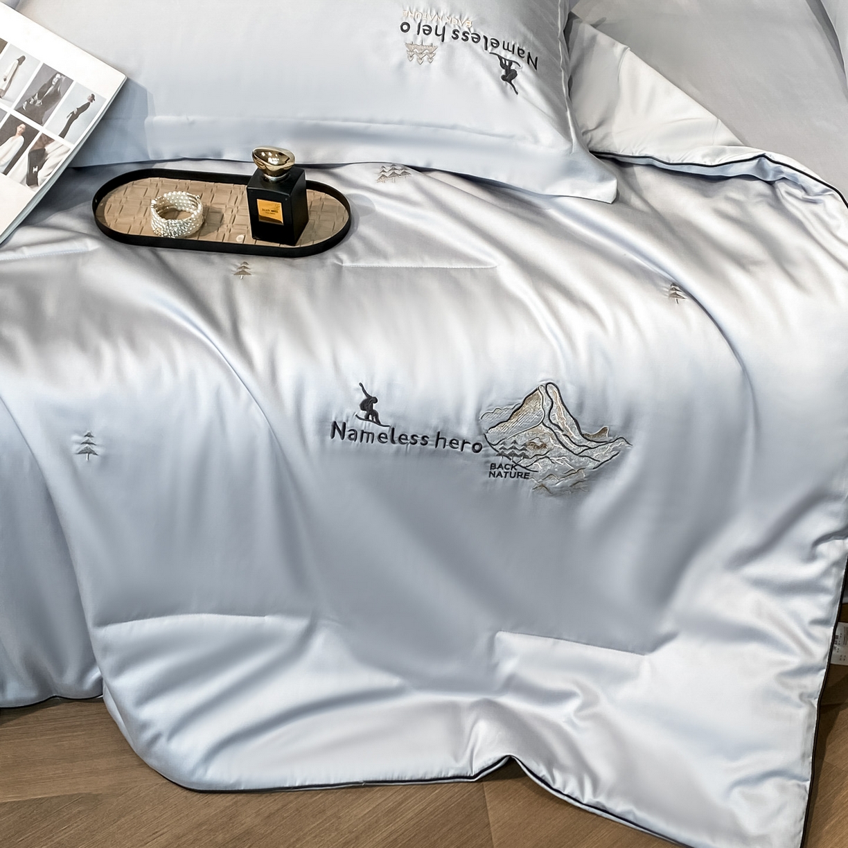 91家纺网 家纺一手货源 找家纺 （总）新方向 2026刺绣A类20%蚕丝天丝棉夏被四件套 65%60s兰精天丝 35%100支长绒棉-超越者