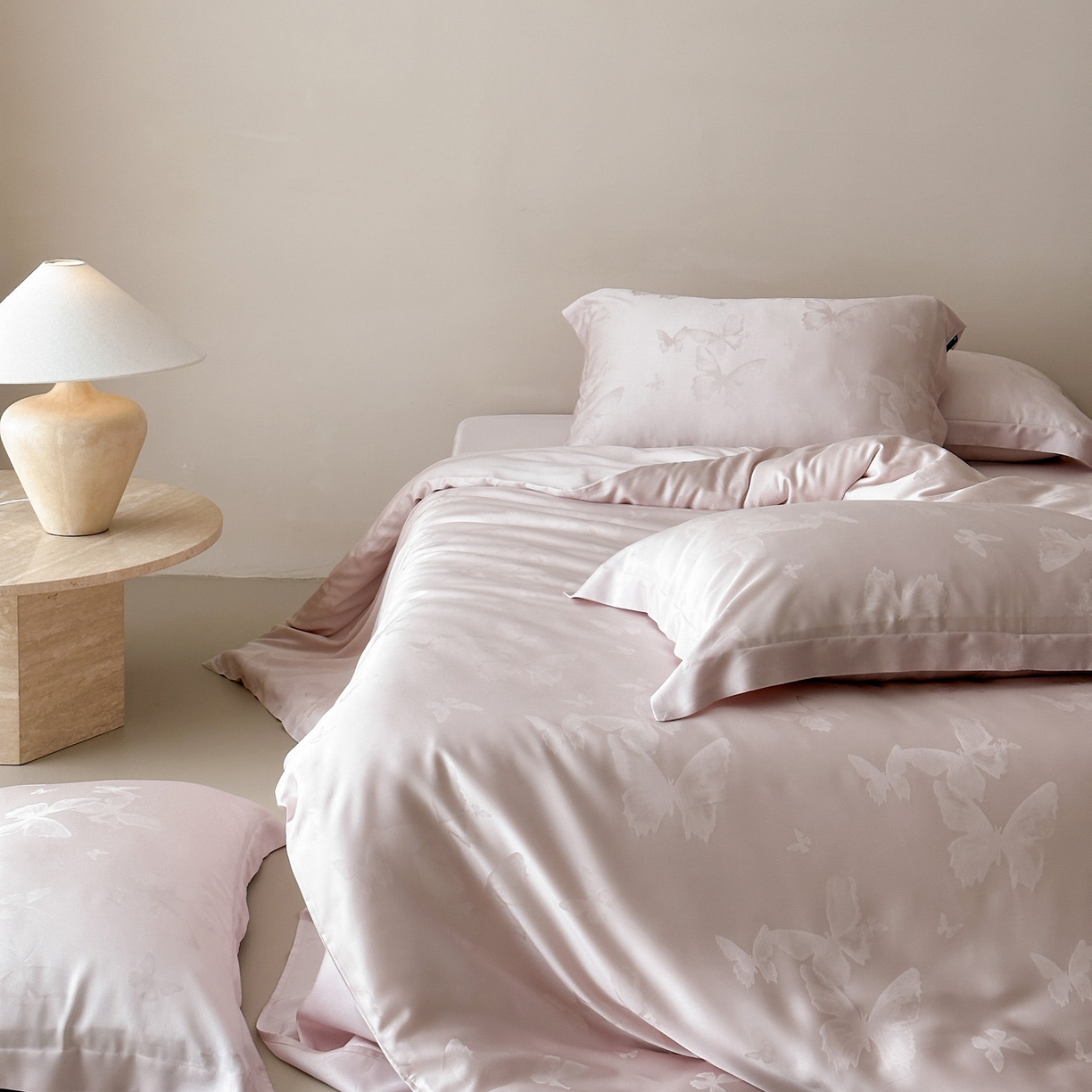 91家纺网 家纺一手货源 找家纺 三味舒屋 2026新款60s天丝提花四件套-盛钦 盛钦蝶粉