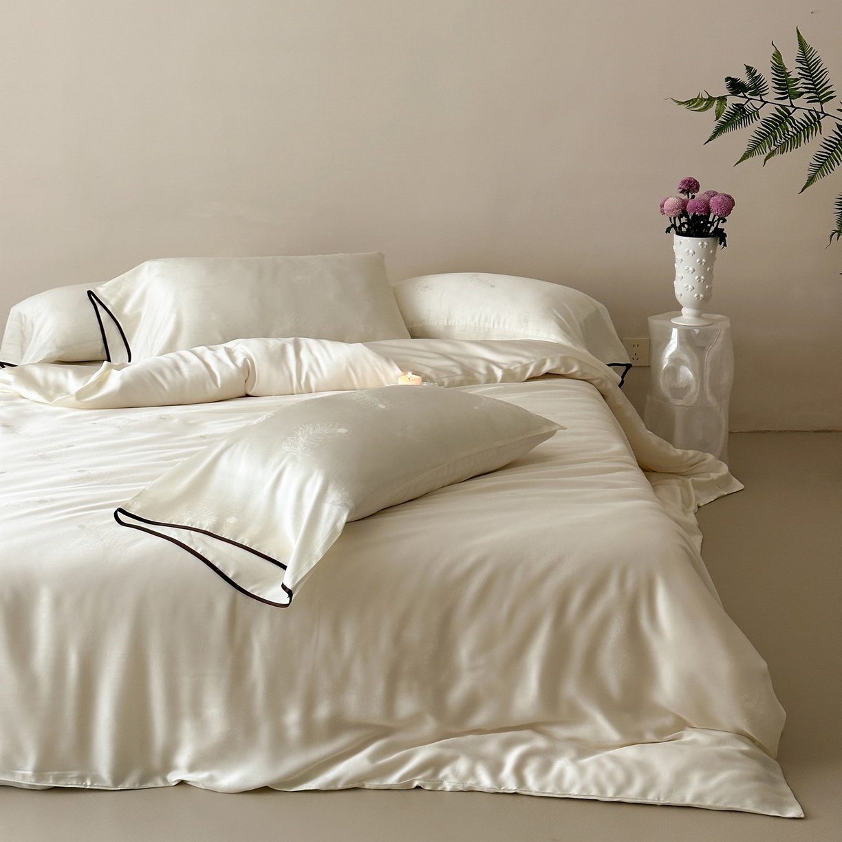 91家纺网 家纺一手货源 找家纺 三味舒屋 2026新款60s天丝提花系列四件套-羽柔 羽柔白