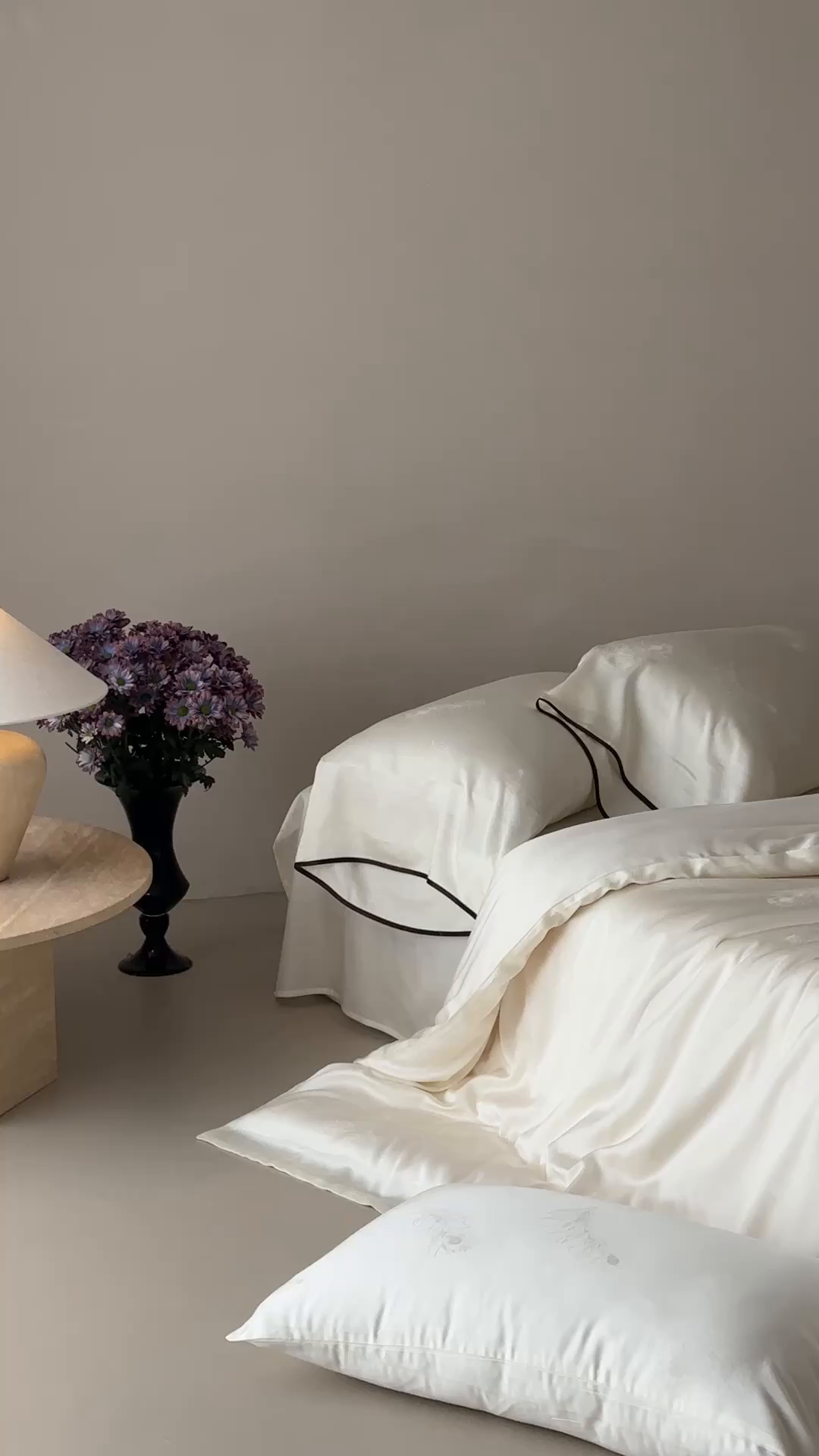 91家纺网 家纺一手货源 找家纺 三味舒屋 2026新款60s天丝提花系列四件套-羽柔 羽柔白