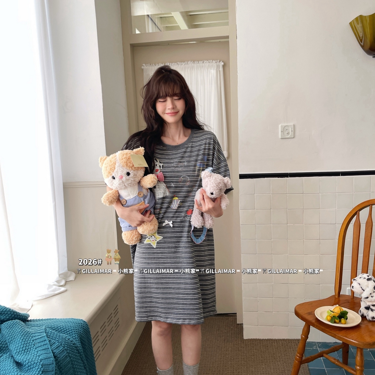 91家纺网 家纺一手货源 找家纺 （总）妍景家居生活馆 2026新款莱赛尔冰丝棉睡裙-板凳小狗T深灰