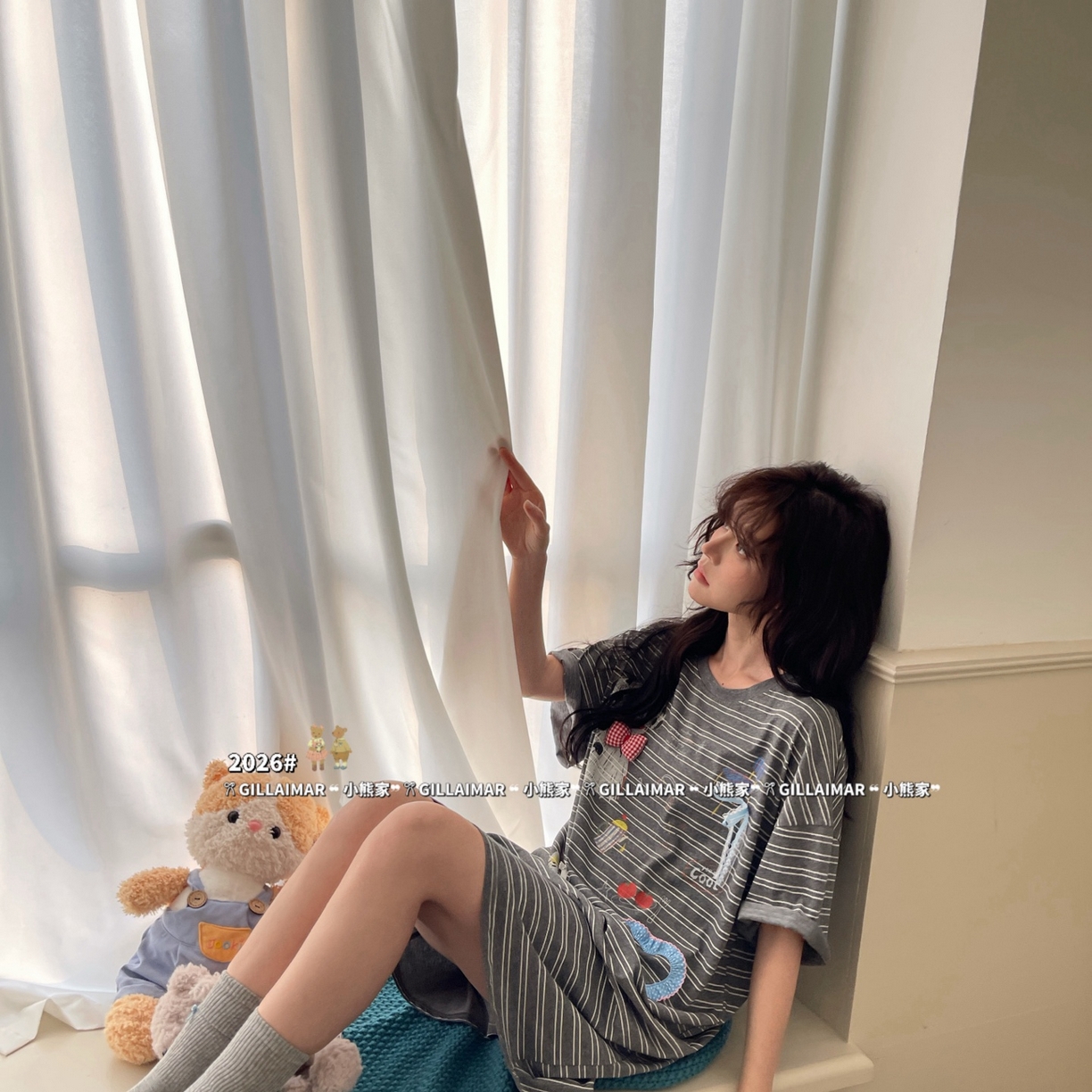 91家纺网 家纺一手货源 找家纺 （总）妍景家居生活馆 2026新款莱赛尔冰丝棉睡裙-板凳小狗T深灰