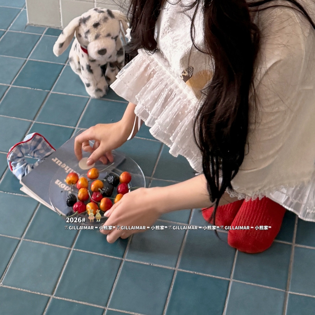 91家纺网 家纺一手货源 找家纺 （总）妍景家居生活馆 2026新款莱赛尔冰丝棉睡裙-红地毯白T