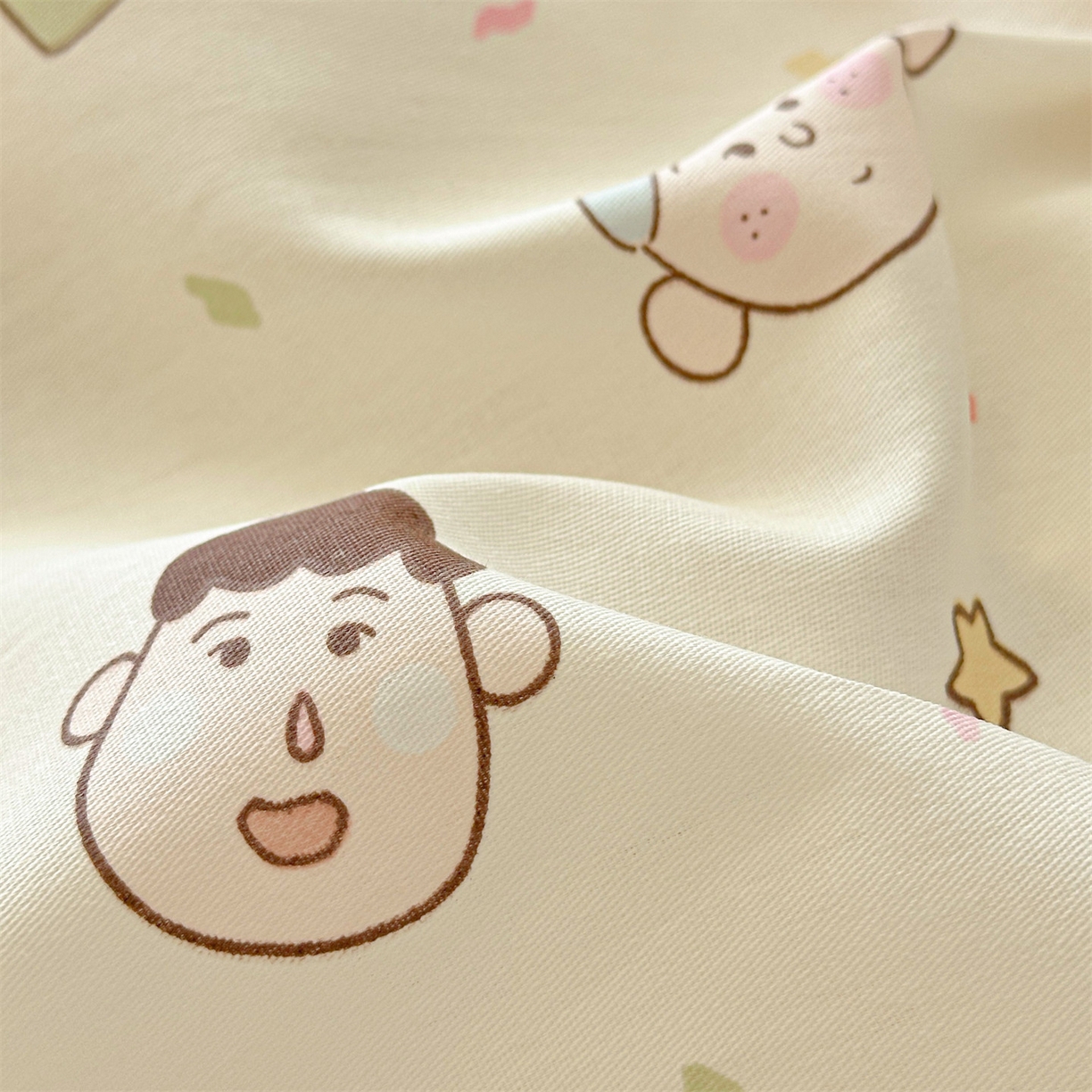 91家纺网 家纺一手货源 找家纺 女子家纺 2026新款全棉纯棉印花卡通单床笠 糖果幼儿园