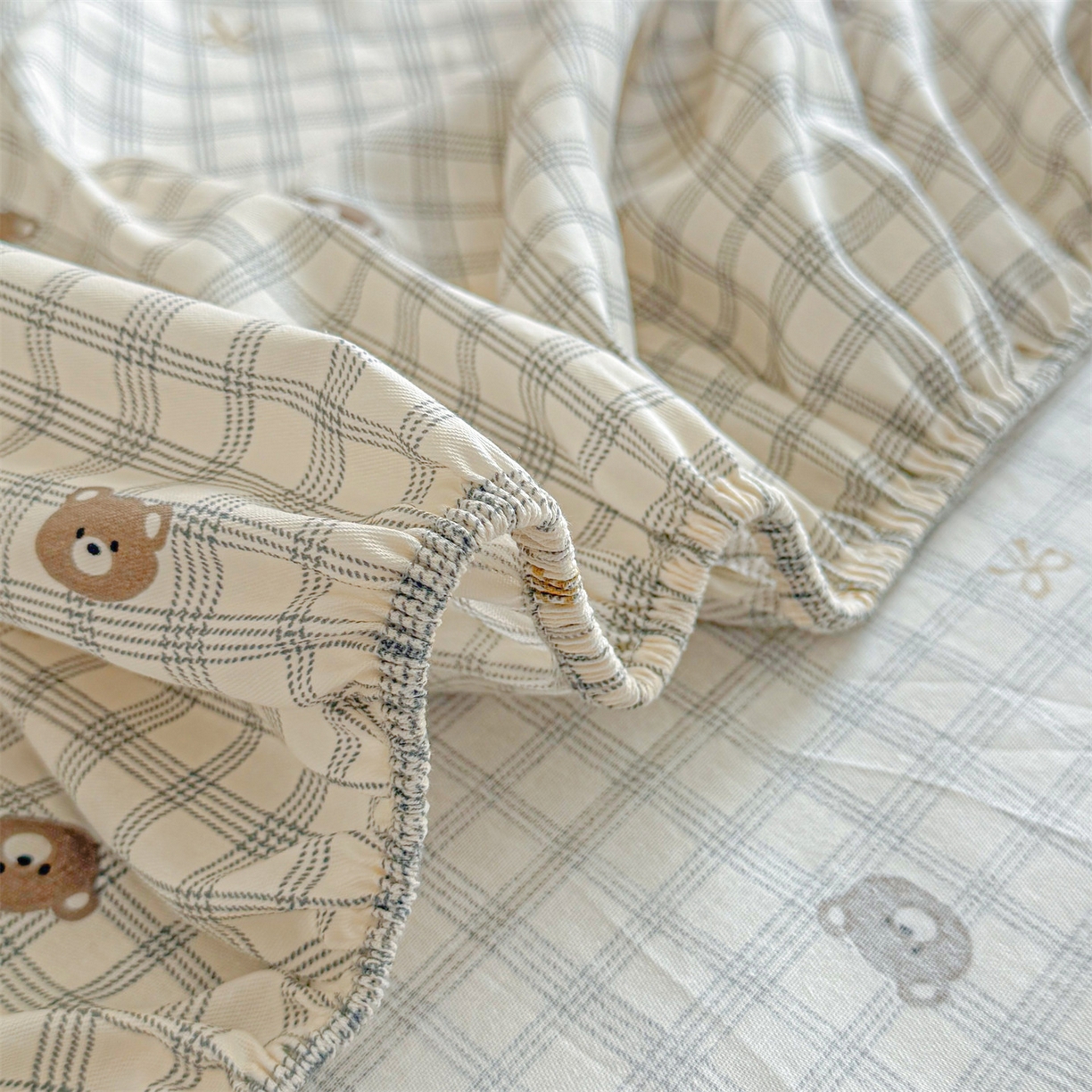 91家纺网 家纺一手货源 找家纺 女子家纺 2026新款全棉纯棉印花卡通单床笠 布蕾可可