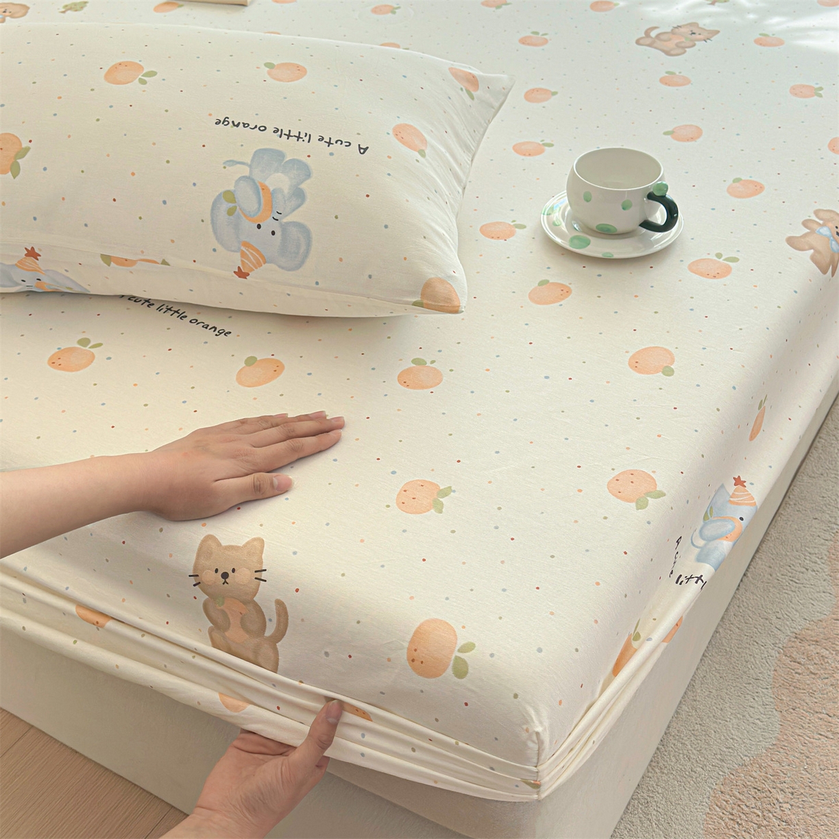 91家纺网 家纺一手货源 找家纺 女子家纺 2026新款全棉纯棉印花卡通单床笠 橘子象宝