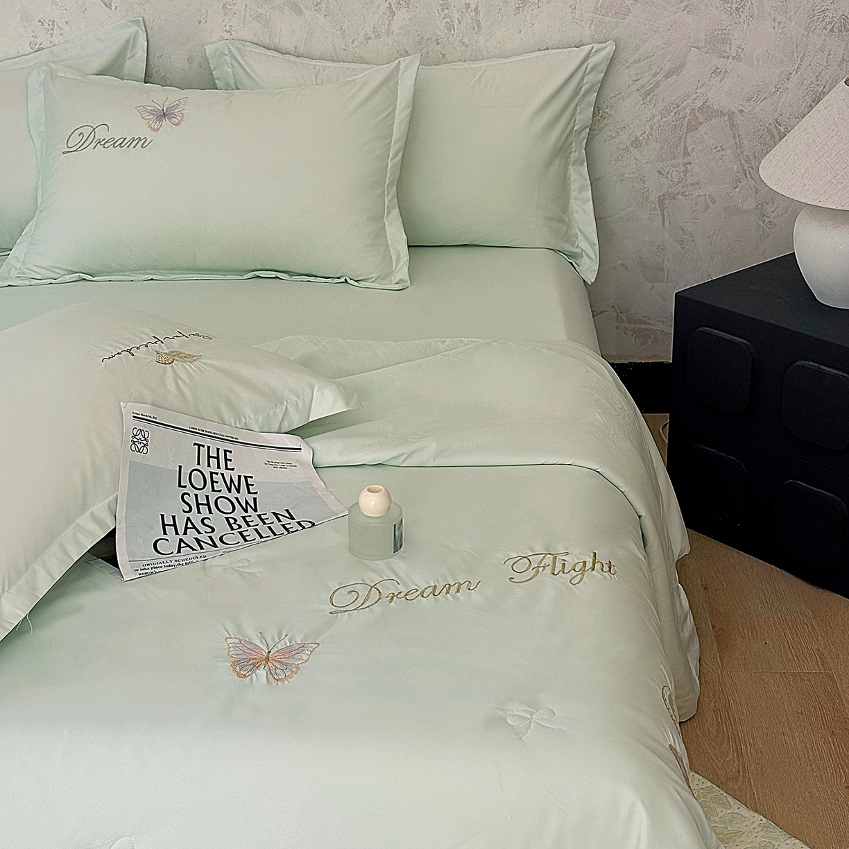 91家纺网 家纺一手货源 找家纺 宅家居 2026新款蚕蛹蛋白刺绣A类水光天丝贴纱绣夏被四件套-蝶舞花语 蝶舞花语-水绿