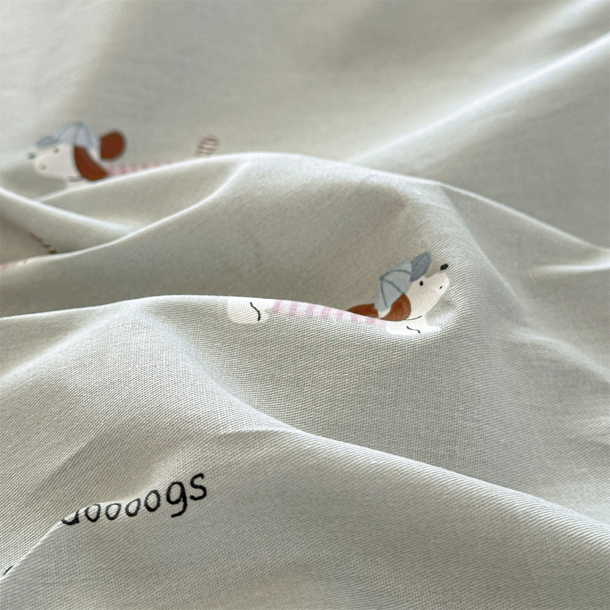 91家纺网 家纺一手货源 找家纺 女子家纺 2026新款全棉纯棉印花卡通单床笠 克里斯-绿