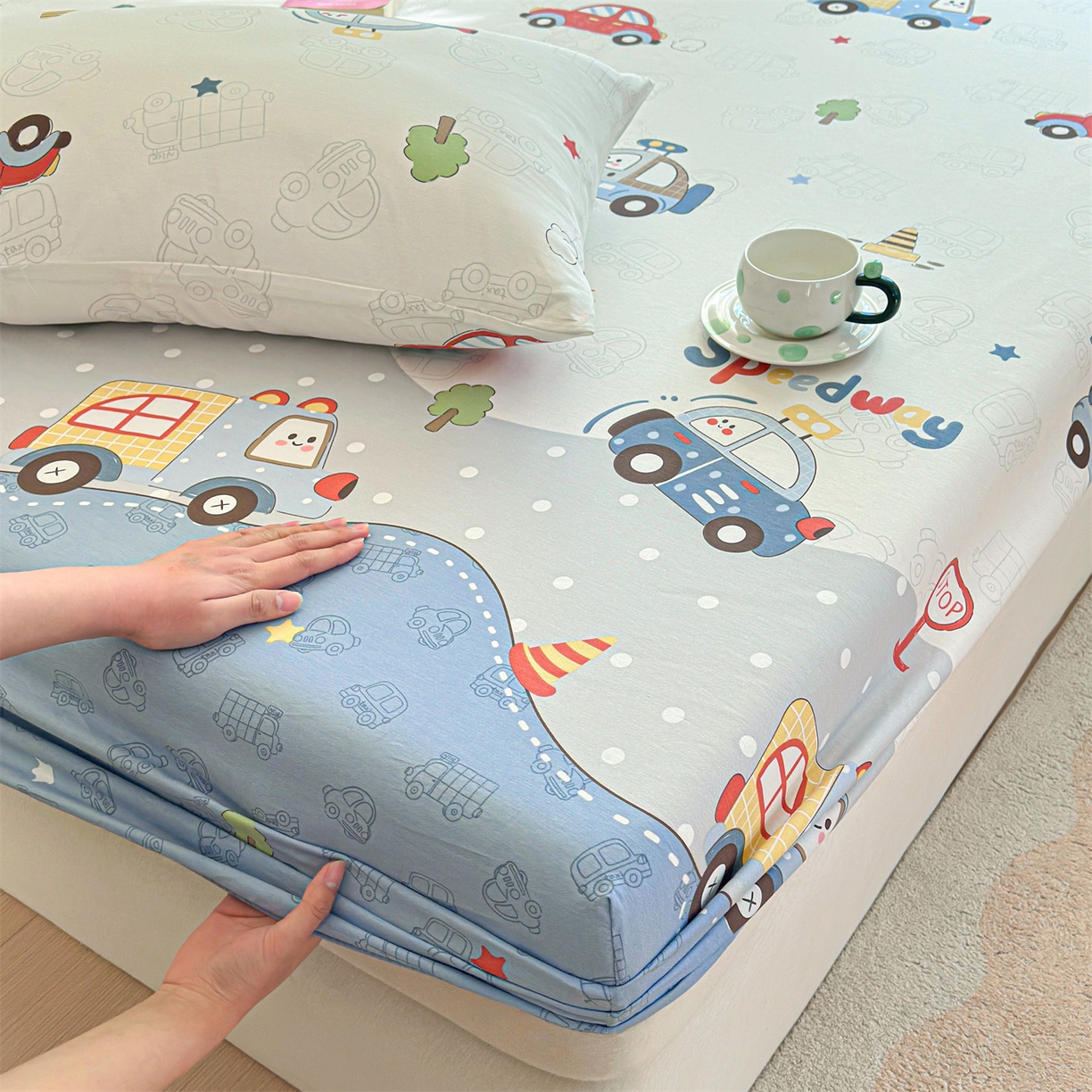 91家纺网 家纺一手货源 找家纺 女子家纺 2026新款全棉纯棉印花卡通单床笠 汽车嘟嘟