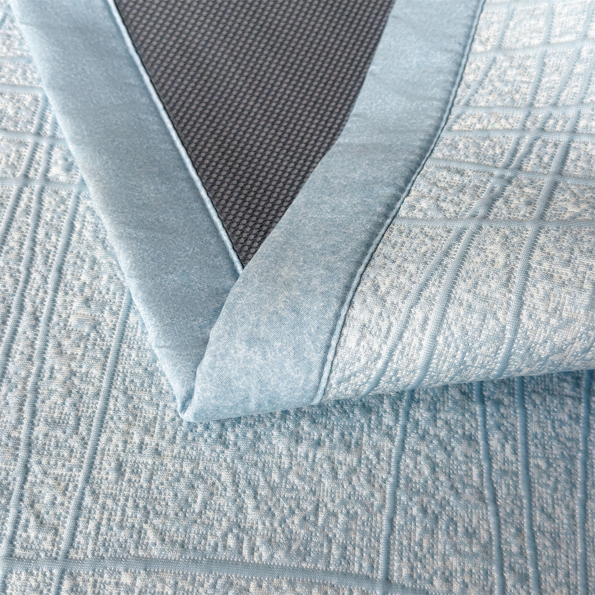 91家纺网 家纺一手货源 找家纺 耐思家纺 2026新款复合三明治PE乙纶提花冰豆豆凉席罗马曲线系列（提供买家秀） 罗马曲线-蓝床席款