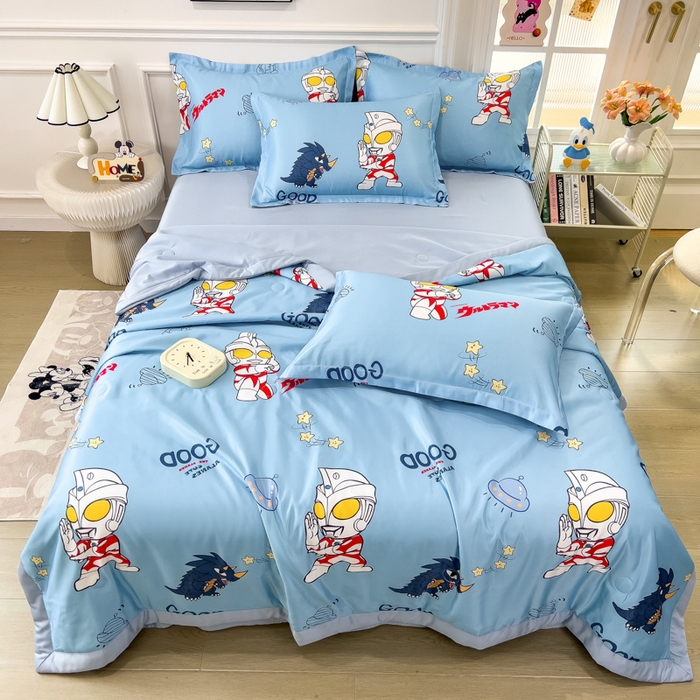 91家纺网 家纺一手货源 找家纺 云恋家纺 2026新款正版授权卡通冰丝夏凉被夏被空调被四件套 夏被-奥特曼打怪兽