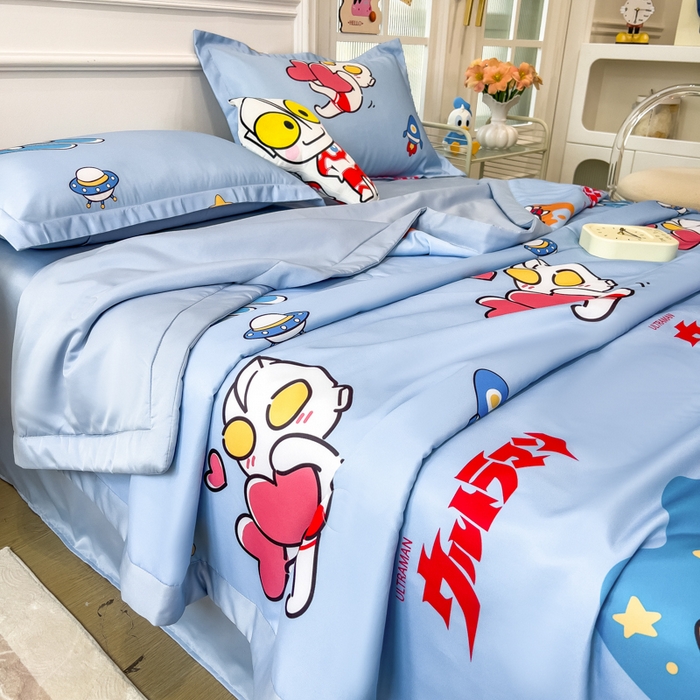 91家纺网 家纺一手货源 找家纺 云恋家纺 2026新款正版授权卡通冰丝夏凉被夏被空调被四件套 夏被-奥特曼科学家