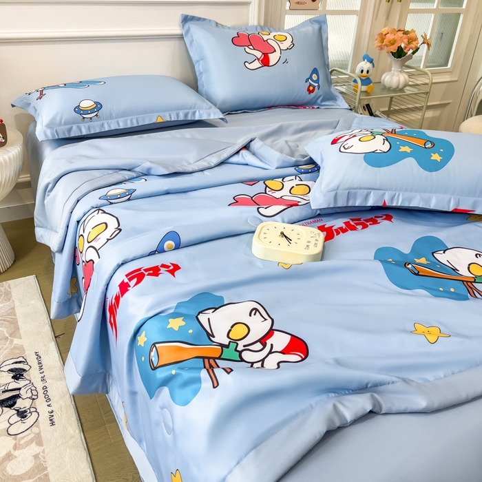 91家纺网 家纺一手货源 找家纺 云恋家纺 2026新款正版授权卡通冰丝夏凉被夏被空调被四件套 夏被-奥特曼科学家