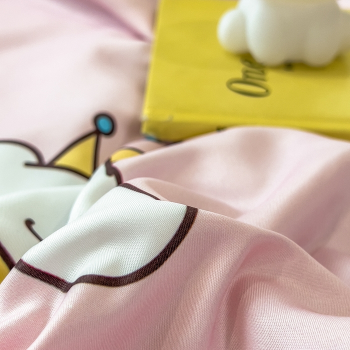 91家纺网 家纺一手货源 找家纺 云恋家纺 2026新款正版授权卡通冰丝夏凉被夏被空调被四件套 夏被-蝴蝶结大耳狗