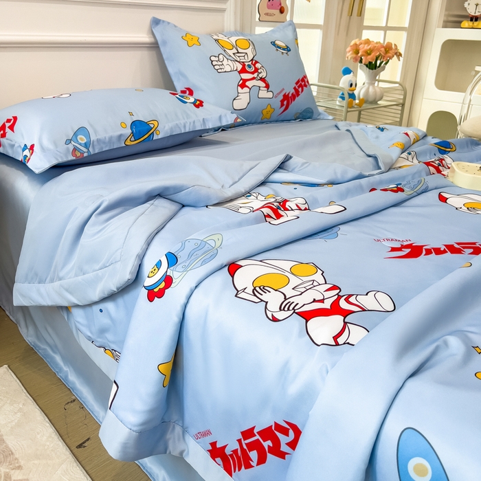 91家纺网 家纺一手货源 找家纺 云恋家纺 2026新款正版授权卡通冰丝夏凉被夏被空调被四件套 夏被-功夫奥特曼
