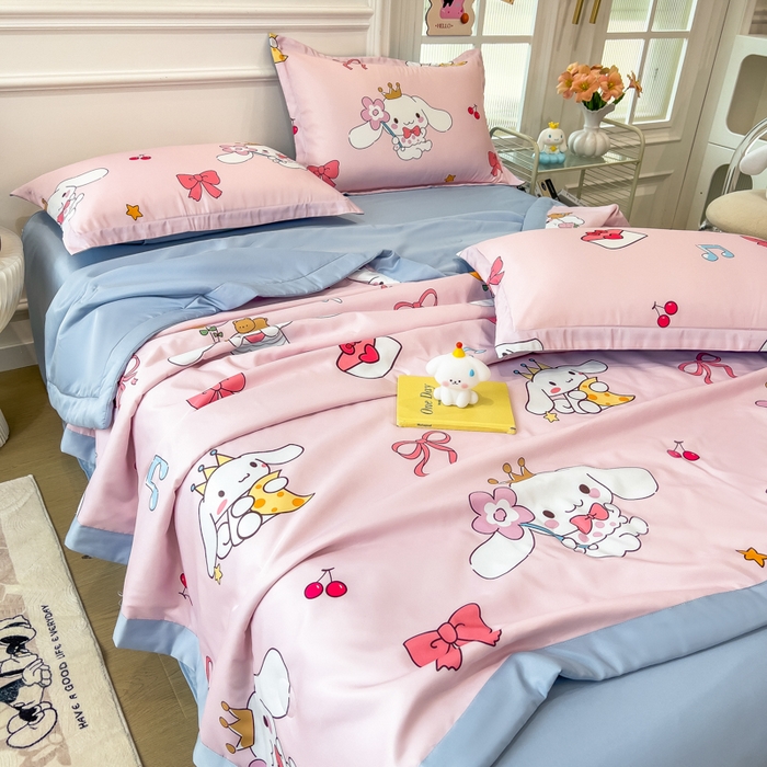 91家纺网 家纺一手货源 找家纺 云恋家纺 2026新款正版授权卡通冰丝夏凉被夏被空调被四件套 夏被-蝴蝶结大耳狗