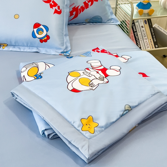 91家纺网 家纺一手货源 找家纺 云恋家纺 2026新款正版授权卡通冰丝夏凉被夏被空调被四件套 夏被-功夫奥特曼