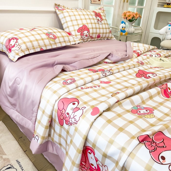 91家纺网 家纺一手货源 找家纺 云恋家纺 2026新款正版授权卡通冰丝夏凉被夏被空调被四件套 夏被-格格美乐蒂