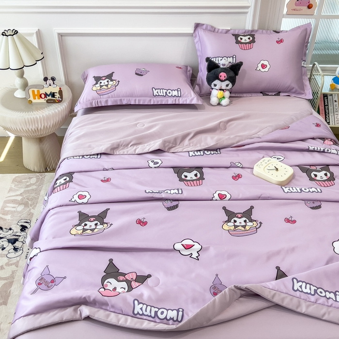 91家纺网 家纺一手货源 找家纺 云恋家纺 2026新款正版授权卡通冰丝夏凉被夏被空调被四件套 夏被-心心库洛米