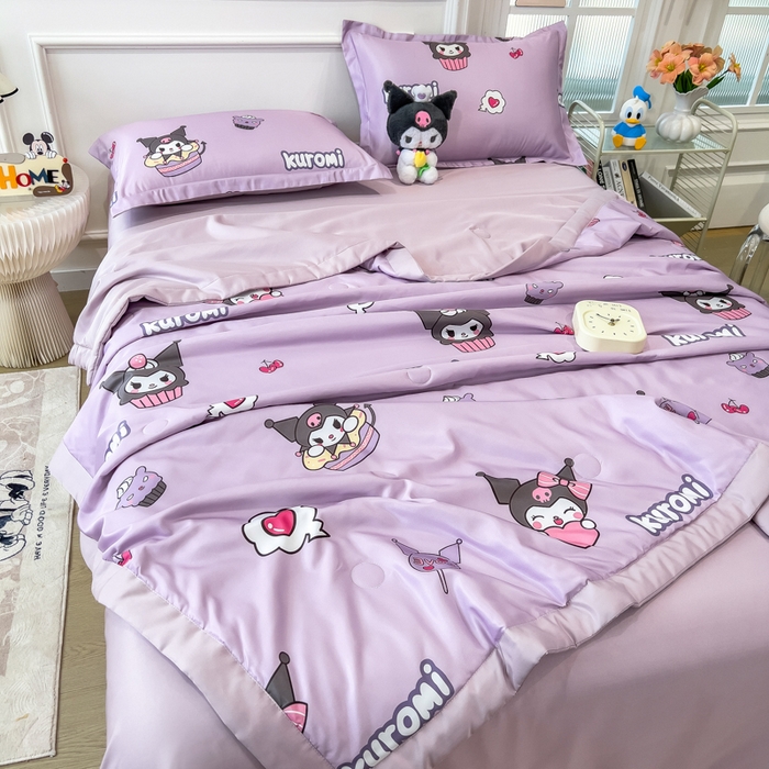 91家纺网 家纺一手货源 找家纺 云恋家纺 2026新款正版授权卡通冰丝夏凉被夏被空调被四件套 夏被-心心库洛米