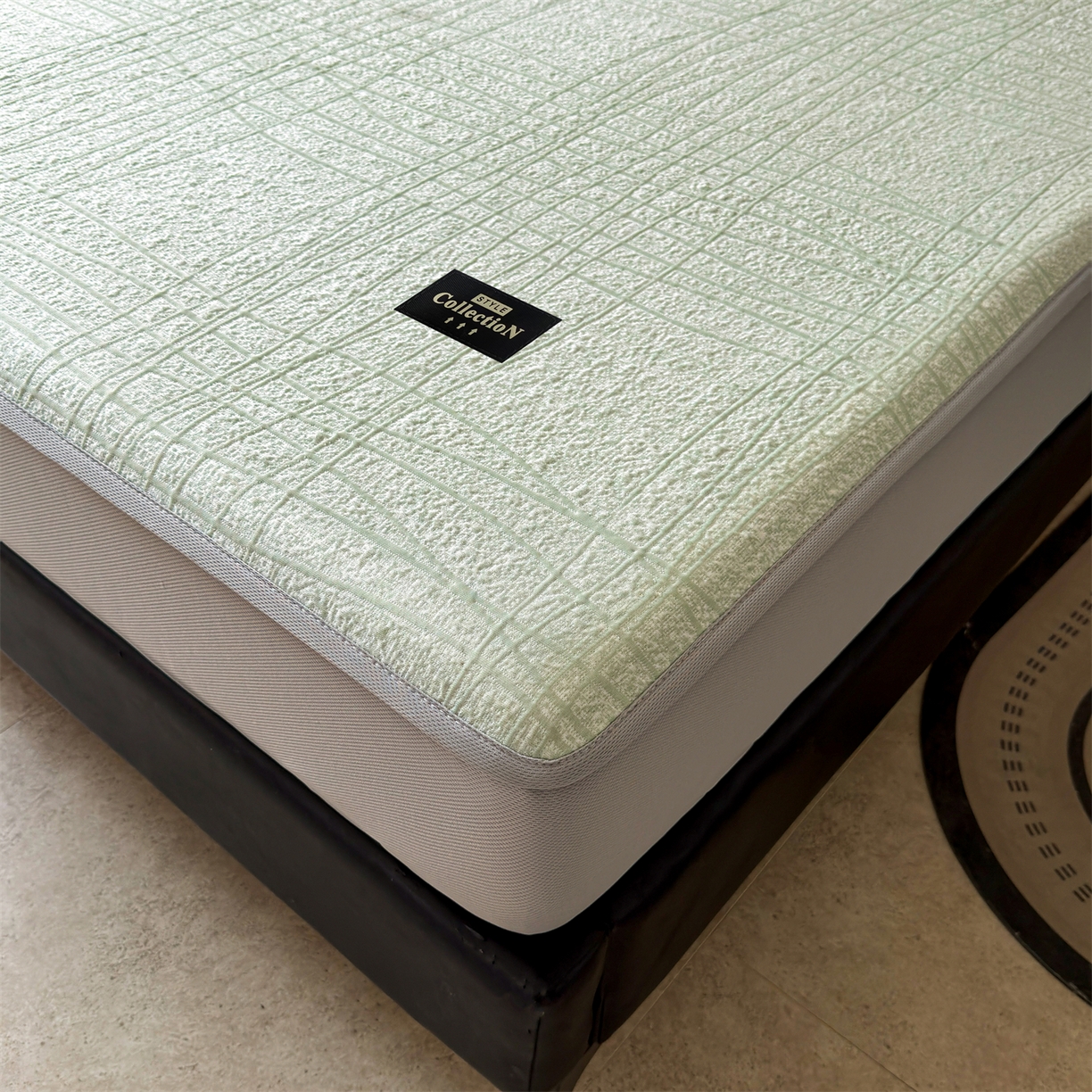 91家纺网 家纺一手货源 找家纺 耐思家纺 2026新款复合三明治PE乙纶提花冰豆豆凉席罗马曲线系列（提供买家秀） 罗马曲线-绿床笠款