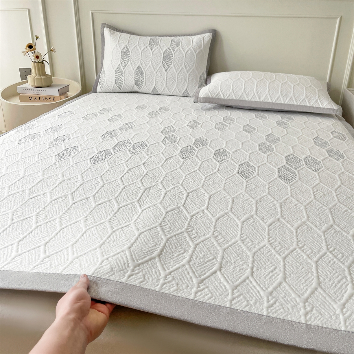 91家纺网 家纺一手货源 找家纺 （总）耐思家纺 2026新款高端三明治硅胶复合PE乙纶提花冰豆豆凉席空调席韩版NIS系列（提供买家秀）床席款